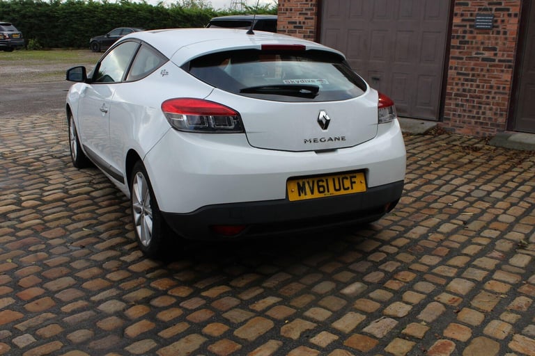 2011 Renault Megane 1.6 16V I-Music Euro 5 3dr COUPE Petrol Manual