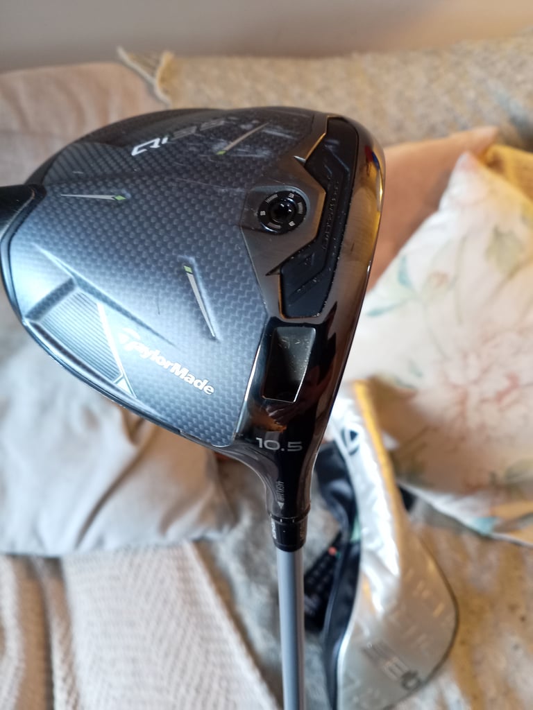 Taylormade Qi35 driver