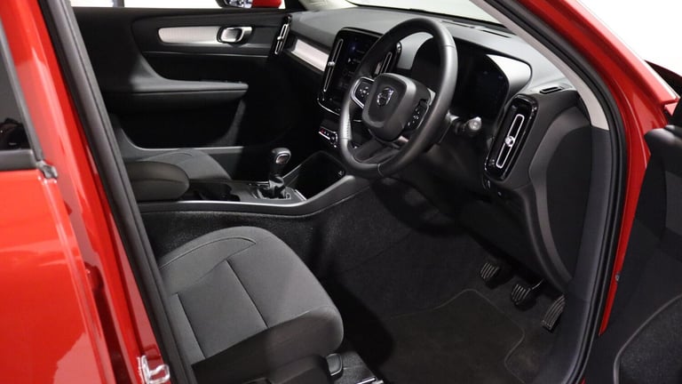2021 Volvo XC40 T3 Momentum Manual (Park Assist, Cruise Control, Bluetooth) ESTATE Petrol Manual