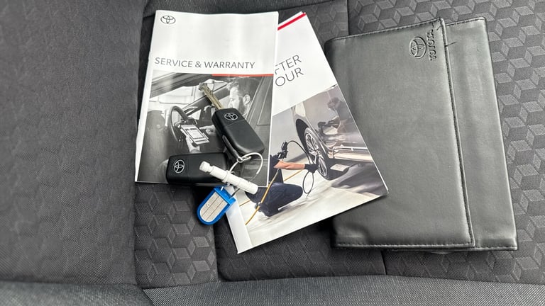 2022 Toyota Yaris 1.5 Hybrid Icon 5dr CVT Hybrid Hatchback Hatchback Hybrid Automatic