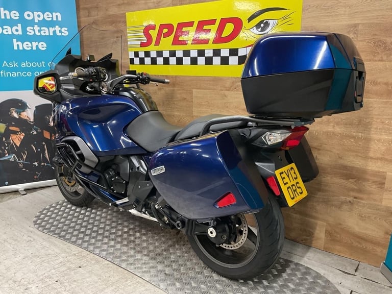 TRIUMPH TROPHY 1200 SE 2013