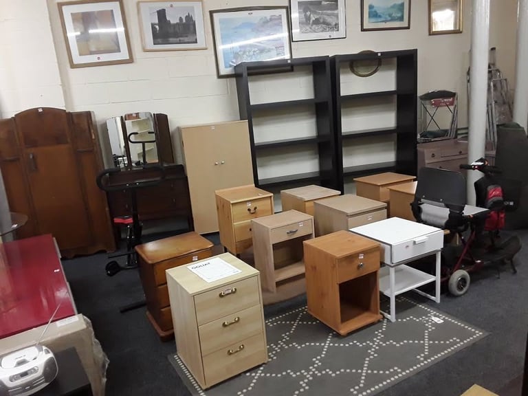 Heavy mirrored glass sideboard Copley Mill Low Cost Moves 2nd Hand Furniture STALYBRIDGE SK15 3DN