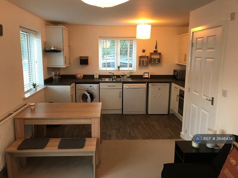 2 bedroom flat in Wicket Drive, Birmingham, B16 (2 bed) (#2648434)