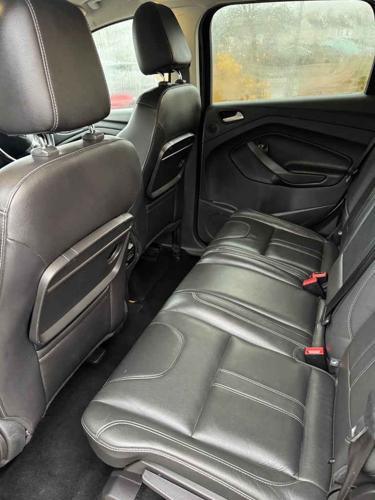 Ford, KUGA, Hatchback, 2014, Manual, 1997 (cc), 5 doors