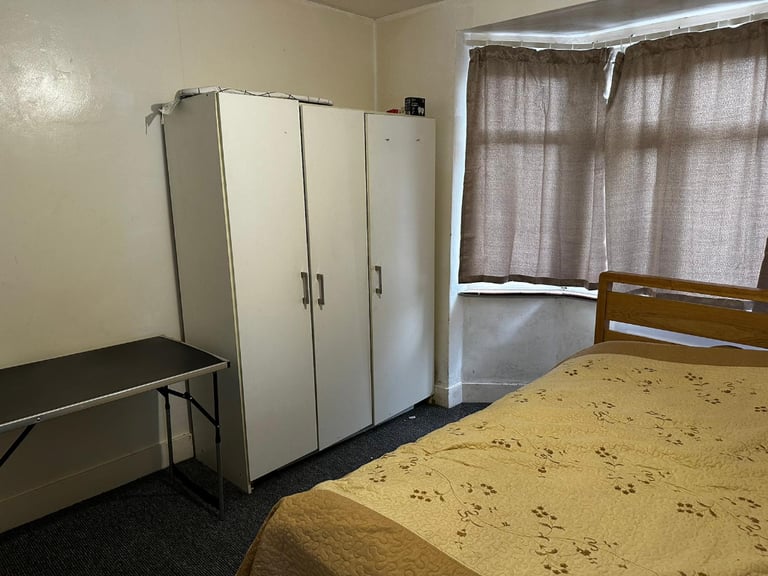 🏠 £800 Double Bedroom Near Brunel & Uxbridge UB8 2DQ 🏠