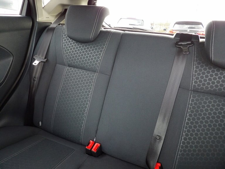 2012 Ford Fiesta Titanium Hatchback Petrol Manual