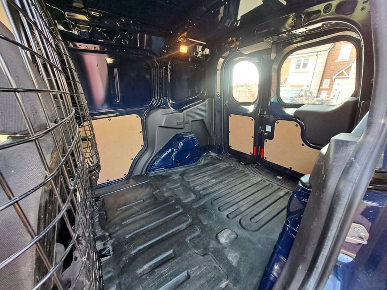 Ford, TRANSIT COURIER, Panel Van, 2020, Manual, 1498 (cc)