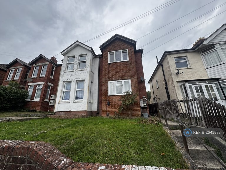 image for 1 bedroom flat in Broadlands Road, Southampton, SO17 (1 bed) (#2643877)