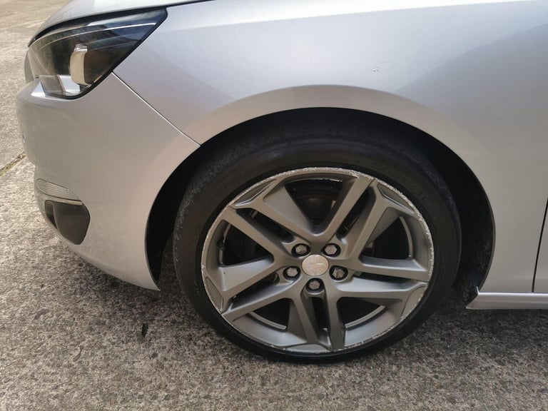 PEUGEOT 308 1.6 e-HDi Feline 2014