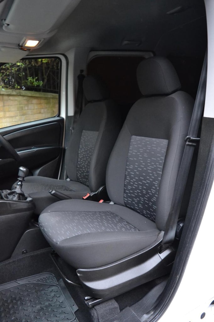 2017 Vauxhall Combo COMBI,PANEL,CREW VAN 5 SEATS,2300 CDTI