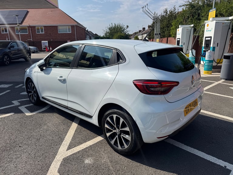 2021 Renault Clio 1.0 TCe 90 Iconic 5dr HATCHBACK Petrol Manual