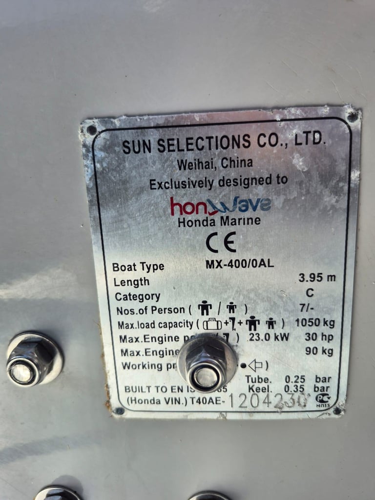 Honwave t40 with Honda 20hp engine and trailer