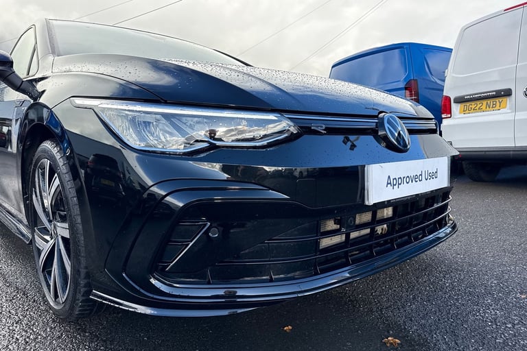 2024 Volkswagen Golf 1.5 eTSI 150 R-Line 5dr DSG Ã¢Â­ÂSunroof, Winter Pack, 18 Bergamo Alloys Ã ...