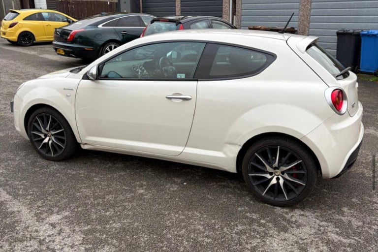 Alfa Romeo, MITO, Hatchback, 2013, Manual, 875 (cc), 3 doors