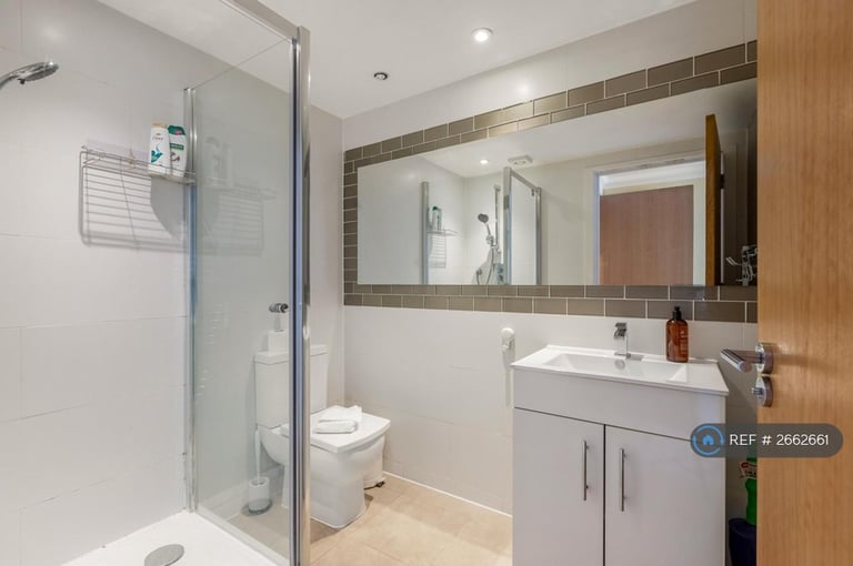 2 bedroom flat in Chelsea Court, London, N1 (2 bed) (#2662661)