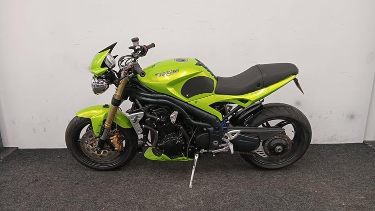 TRIUMPH SPEED TRIPLE 1050 ** 12 MONTH MOT - LOW MILLAGE - SP ENGINERING ** 