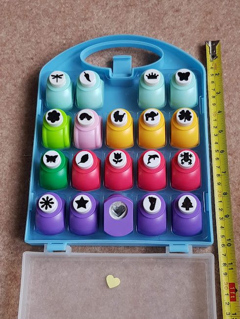 image for  19 Piece Creative DIY Punch Craft Set £15 ono (Great for Christmas crafting)