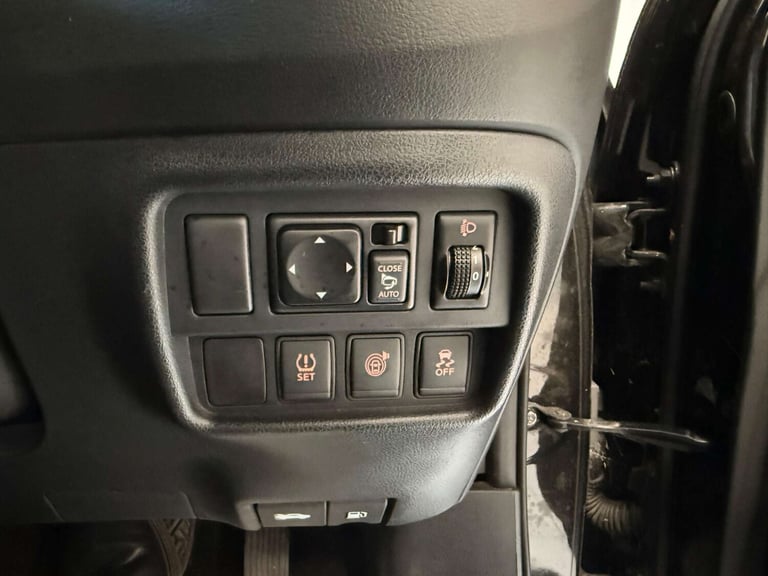 2017 Nissan Juke 1.6 Juke Tekna CVT 5dr SUV Petrol Automatic