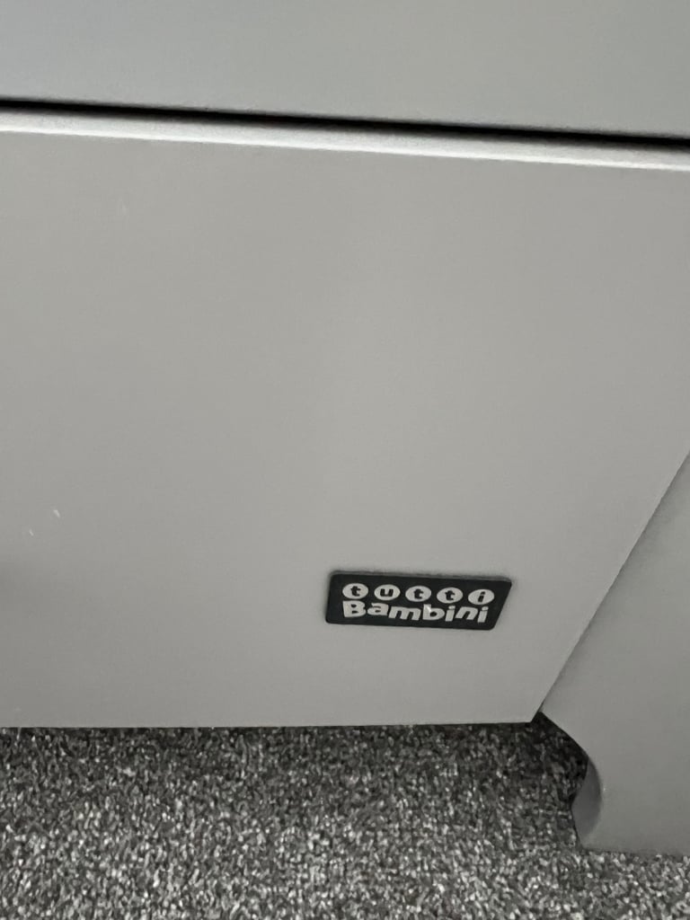 Nursery chest of drawers/ changing table 