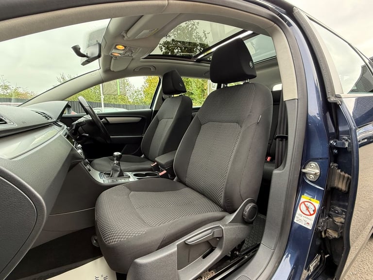 2010 Volkswagen Passat 1.6 TDI Bluemotion Tech S 5dr ESTATE DIESEL Manual