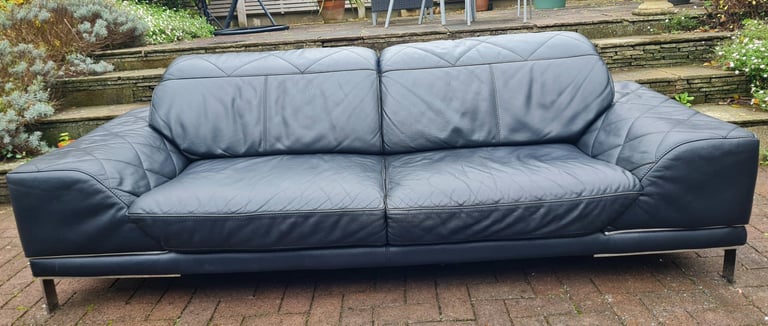 DELIVERY INCLUDED VGC contemporary large 2 to 3 seater black genuine leather HIDE sofa 