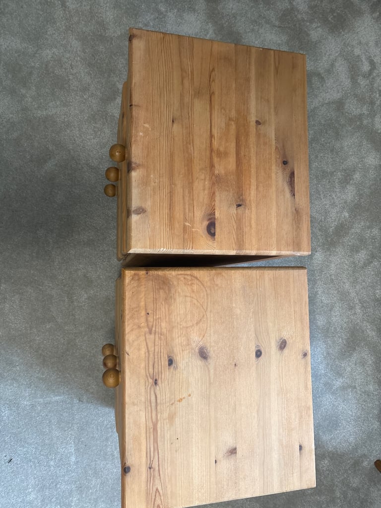 2 Woden chest of drawers 
