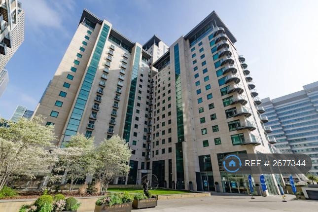 1 bedroom in Discovery Dock Apartments East, London, E14 (#2677344)