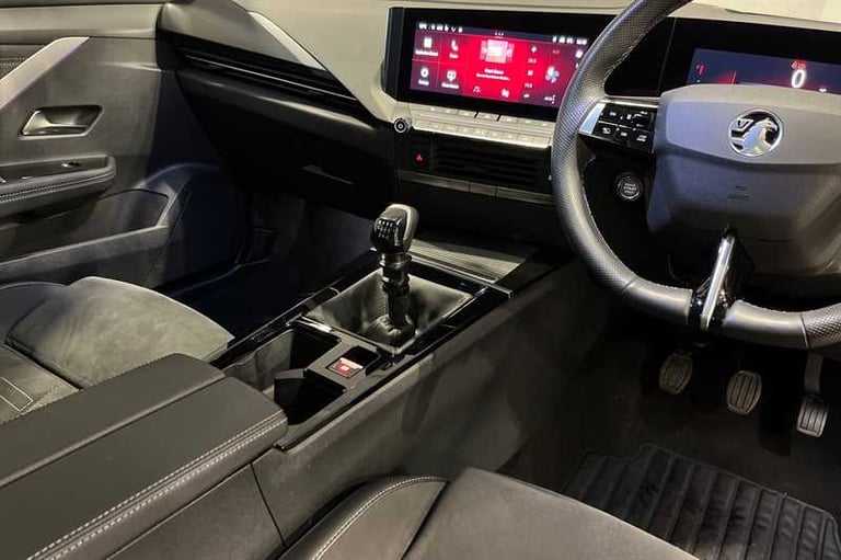 2024 Vauxhall Astra 1.2 Turbo Ultimate Sports Tourer 5dr Petrol Manual Euro 6 (s/s) (130 ps) Esta...