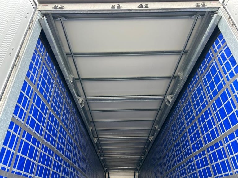 2023 SCHMITZ 13.6m Tri Axle Curtainsider