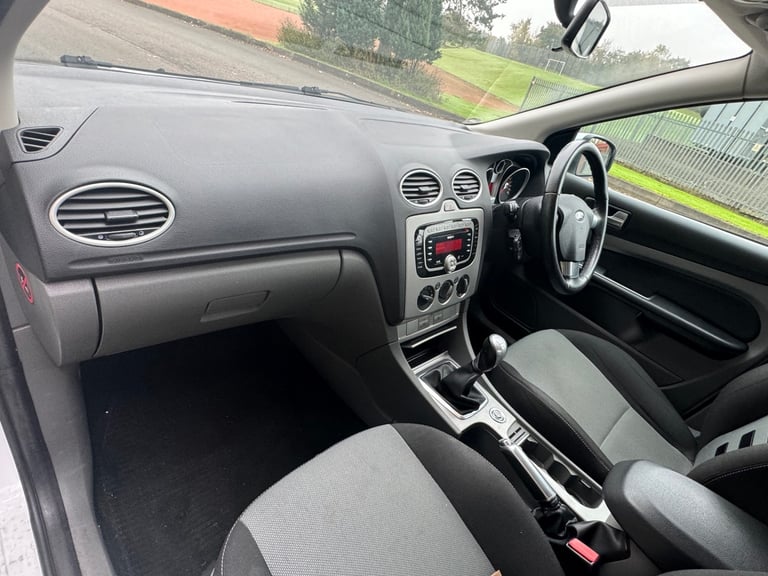 2010 Ford Focus 1.6 TDCi Zetec S 5dr [110] [DPF] HATCHBACK Diesel Manual