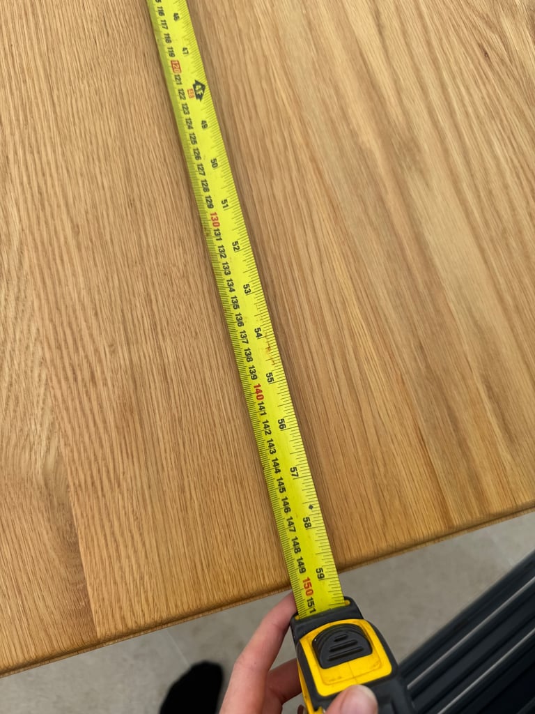 Extending dining table 