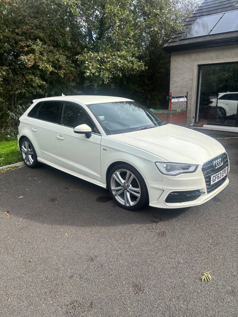 Audi, A3, Hatchback, 2014, Semi-Auto, 1598 (cc), 5 doors