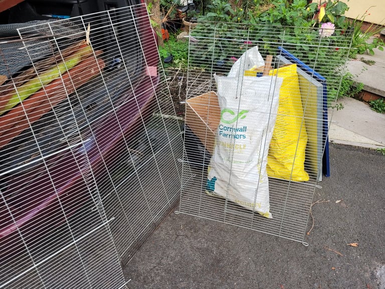 Bird accessories, cage and carry cage