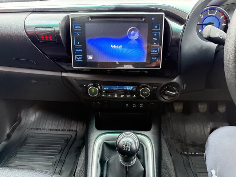 2017 Toyota Hilux Invincible D/Cab Pick Up 2.4 D-4D PICK UP Diesel Manual