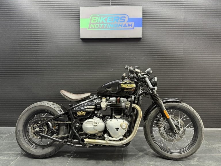 TRIUMPH BONNEVILLE BOBBER BLACK 2019 **Great value, sounds fantastic**