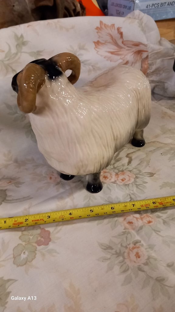 ANIMAL POTTERY 