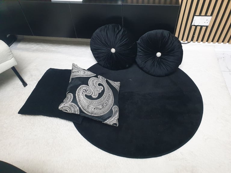 image for Brand new black bundle of rug&cushions 