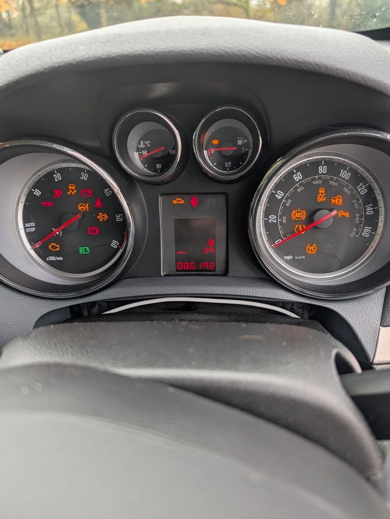 Vauxhall Mokka SE top spec part ex fiesta Micra polo ibiza 