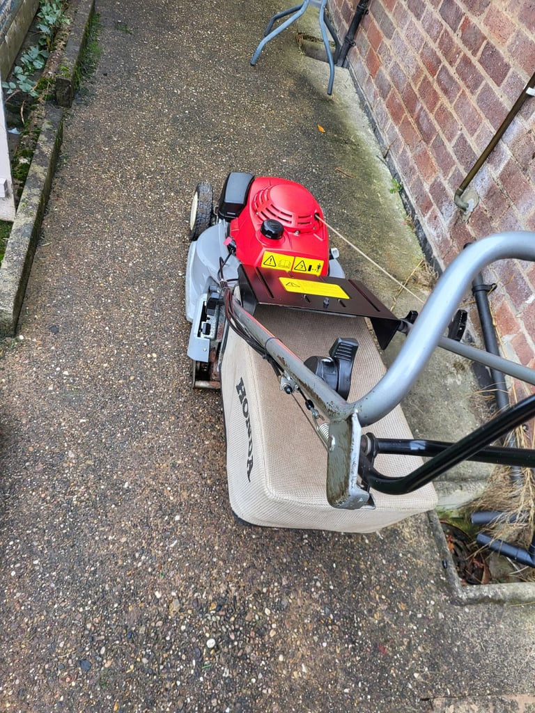 HONDA, HRB423, PETROL LAWNMOWER 