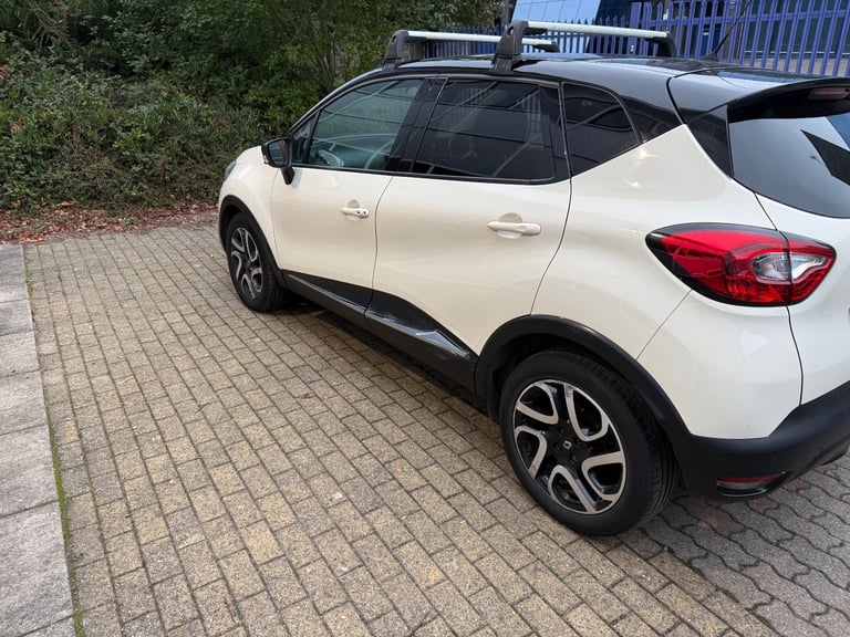 Renault, CAPTUR, Hatchback, 2014, Manual, 1461 (cc), 5 doors
