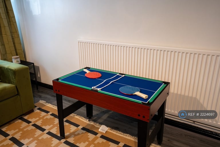 3 bedroom flat in Islington Row Middleway, Birmingham, B15 (3 bed) (#2224697)