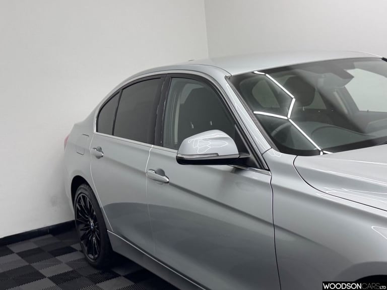 2016 BMW 3 Series 2.0 320i Luxury Saloon 4dr Petrol Auto xDrive Euro 6 (s/s) (184 ps) Saloon Petr...