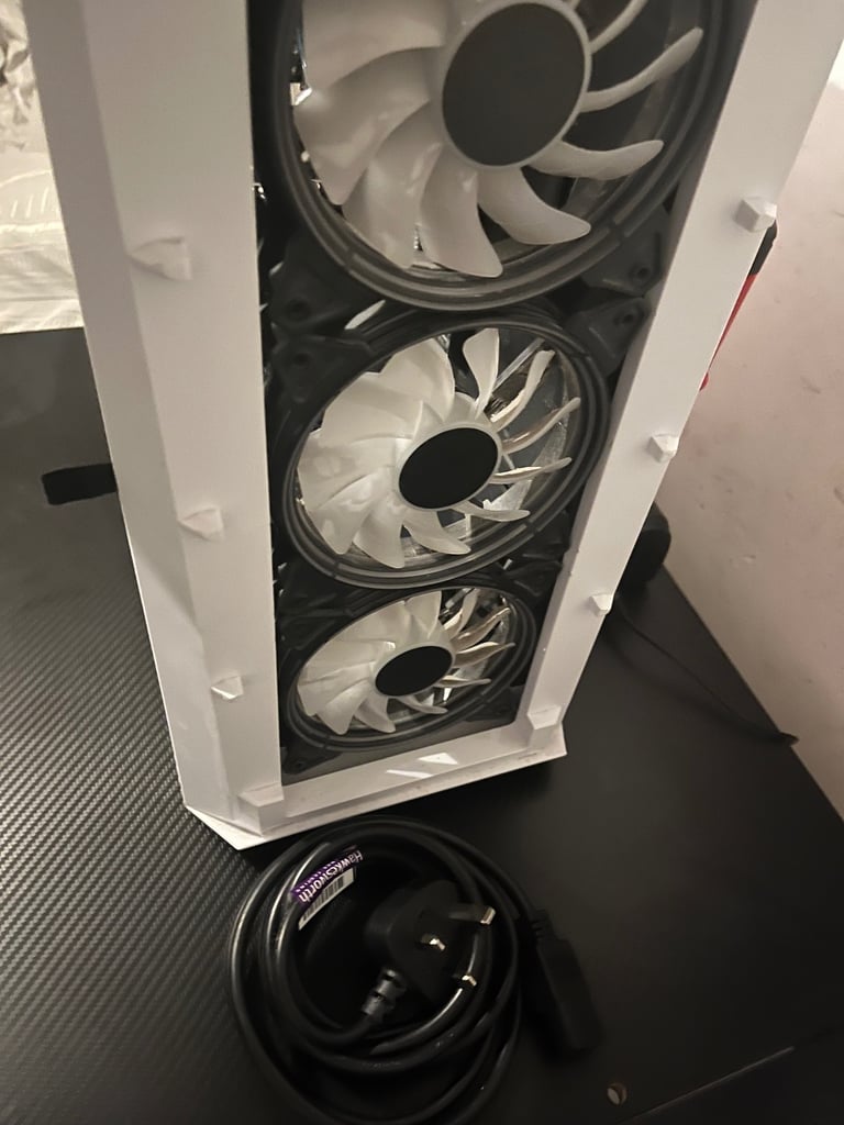 Gaming desktop i3 12100 u