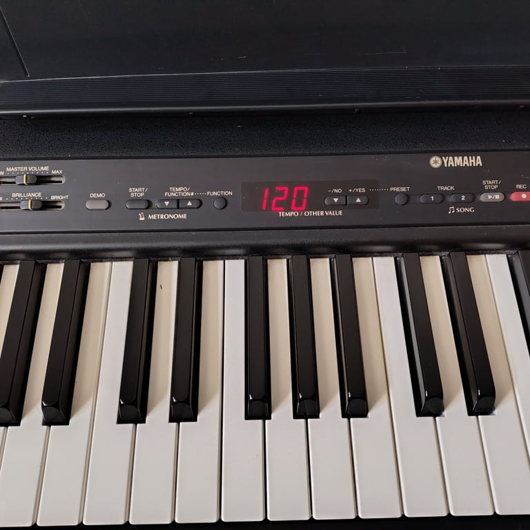 Yamaha P80 fully weighted hammer action digital piano