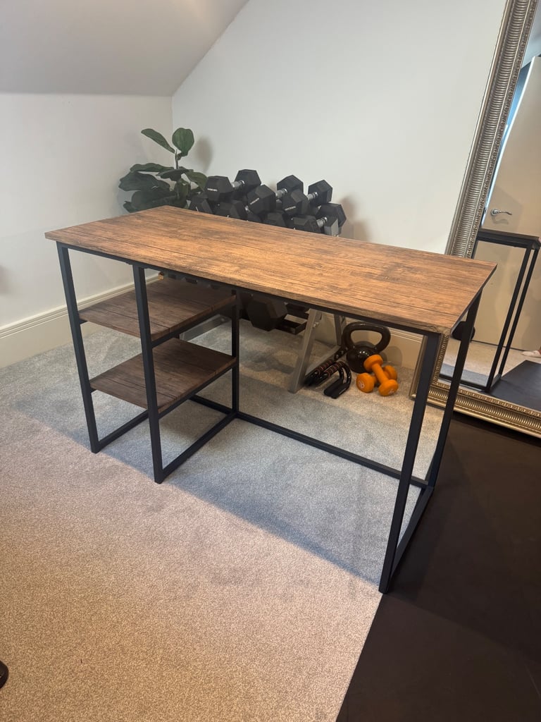 image for Desk- very good condition  