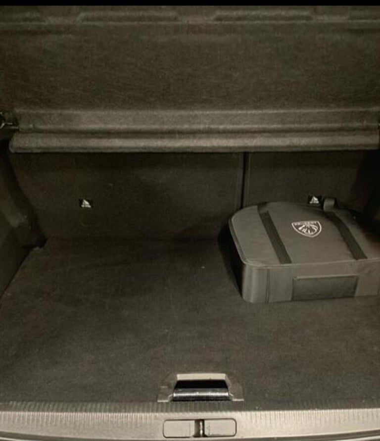 Peugeot, 2008, Hatchback, 2023, Other, 1 (cc), 5 doors