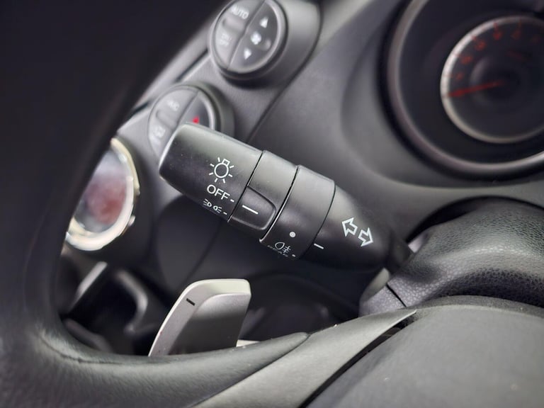 2011 Honda Jazz 1.4 i-VTEC ES CVT Euro 5 5dr HATCHBACK Petrol Automatic