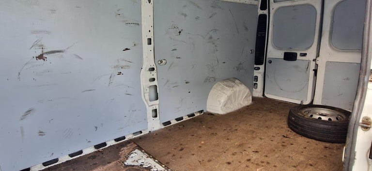 2015 Peugeot Boxer Hdi 335 L3h2 Professional P/v Panel Van Diesel Manual