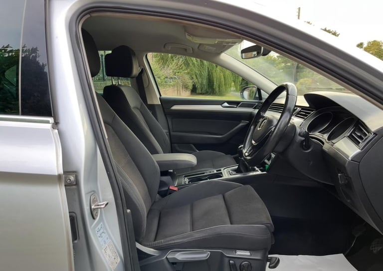 2015 VOLKSWAGEN PASSAT 2.0 TDi SE BUSINESS BLUEMOTION LONG MOT JUST SERVICED!