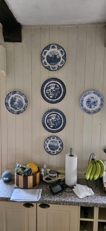 image for Selection of decorative plates (suitable for hanging or a dresser)